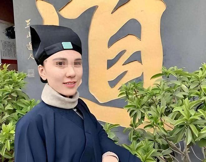：精通“胡媚术”九名男徒弟揭露其罪行爱游戏app安徽美女道士胡千慧被捕(图8)