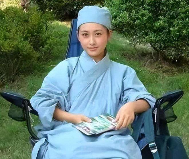 ：精通“胡媚术”九名男徒弟揭露其罪行爱游戏app安徽美女道士胡千慧被捕(图20)